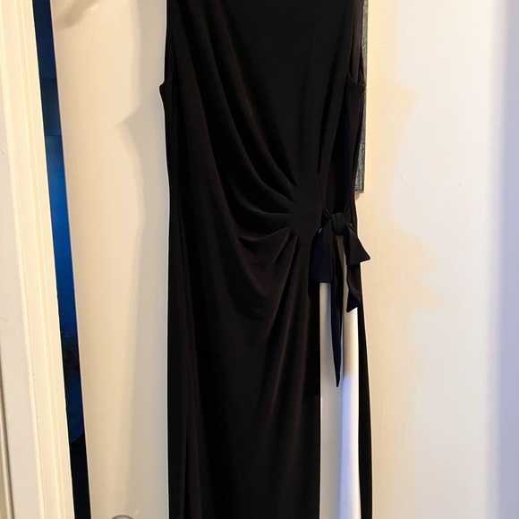 Elegant Navy/White insert Ralph Lauren mid length dress - Picture 3 of 3